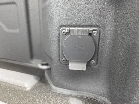 Used 2024 GMC Sierra 2500 AT4 w/ AT4 Premium Plus Package AWD/4WD image 35