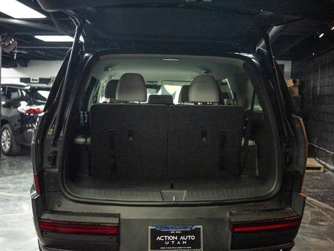 Used 2025 Hyundai Santa Fe SEL AWD/4WD image 7