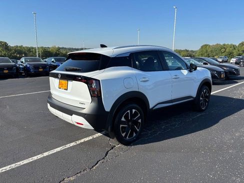 Used 2026 Nissan Kicks SV w/ Cold Weather Package AWD/4WD image 3
