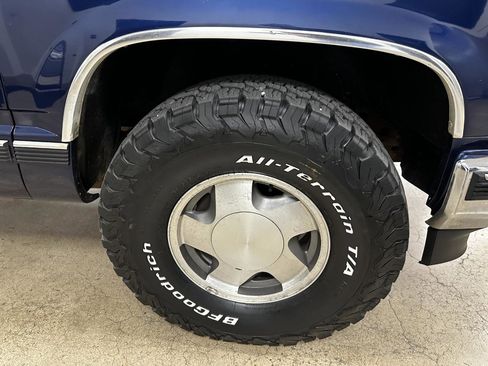 Used 1998 Chevrolet Silverado 1500 4x4 Extended Cab w/ Preferred Equipment Group 2 image 25