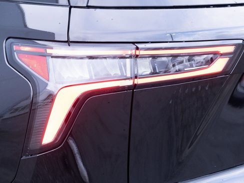New 2026 Chevrolet Equinox LT AWD/4WD image 23