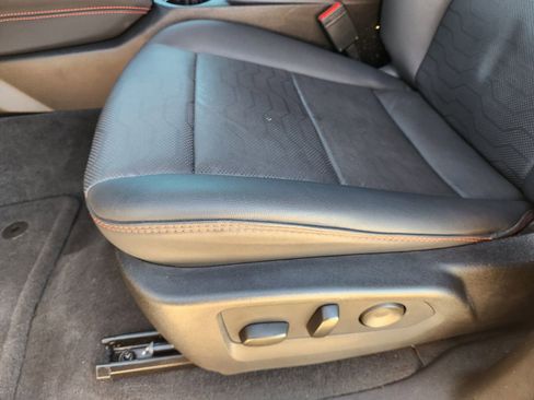 Used 2024 Chevrolet Colorado Z71 w/ Z71 Convenience Package 2 image 23