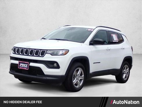 Used 2024 Jeep Compass Latitude AWD/4WD image 1