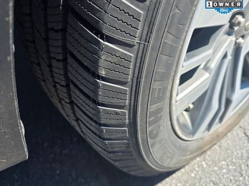 Used 2018 Ford Explorer Platinum AWD/4WD image 7