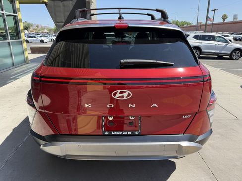 Used 2025 Hyundai Kona Limited FWD image 13