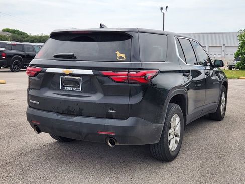 Used 2023 Chevrolet Traverse LS FWD image 4