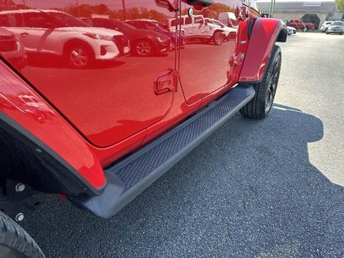 Used 2021 Jeep Wrangler Unlimited Sahara w/ Cold Weather Group image 17