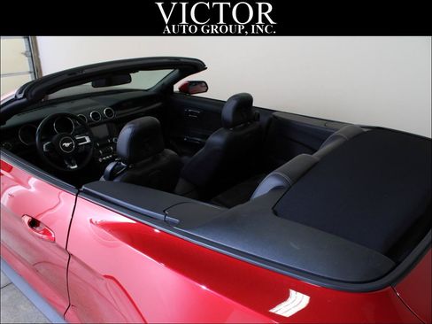 Used 2020 Ford Mustang GT Premium w/ Carbon Sport Interior Package RWD image 9