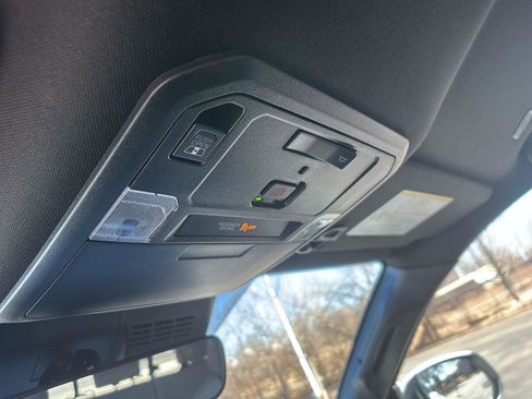 Used 2025 Toyota Tacoma SR5 image 36