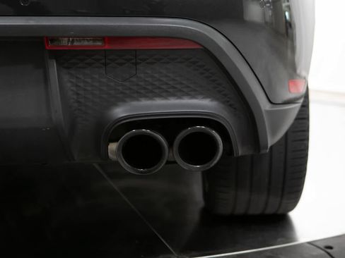 Certified 2024 Porsche Macan AWD/4WD image 20