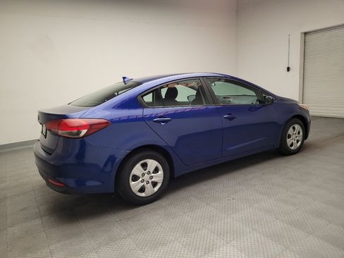 Used 2017 Kia Forte LX FWD image 10