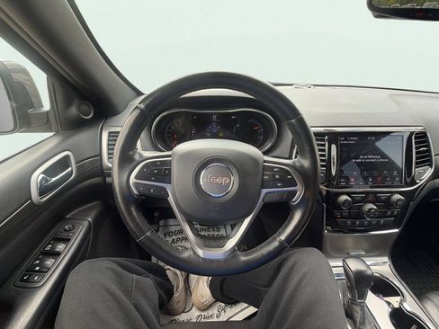 Used 2022 Jeep Grand Cherokee Laredo X AWD/4WD image 18
