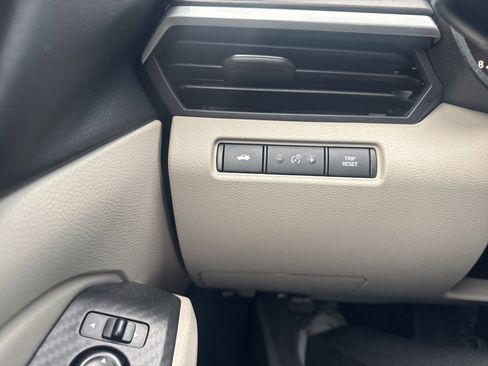 Used 2025 Nissan Altima 2.5 SV image 17