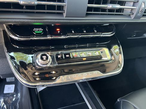 New 2025 Lincoln Corsair FWD image 23