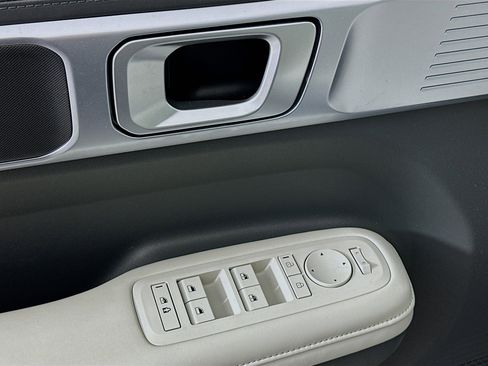 Used 2025 Hyundai Santa Fe SEL image 15