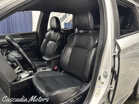 Used 2019 Mitsubishi Outlander SEL AWD/4WD image 8