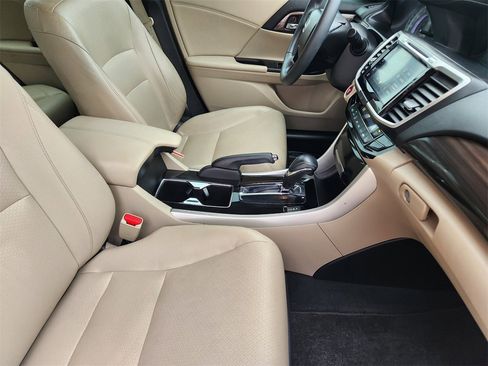 Used 2016 Honda Accord EX-L image 13