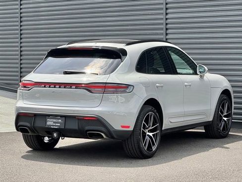 Certified 2025 Porsche Macan AWD/4WD image 7