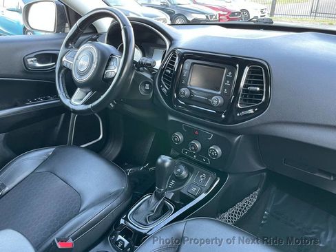 Used 2018 Jeep Compass Latitude image 15