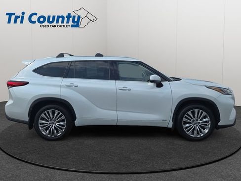 Used 2023 Toyota Highlander Platinum AWD/4WD image 9
