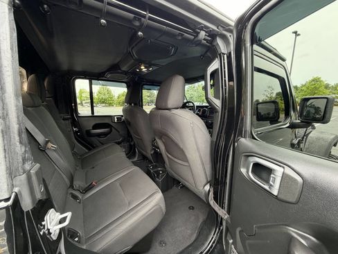 Used 2020 Jeep Gladiator Sport w/ Quick Order Package 24S AWD/4WD image 13