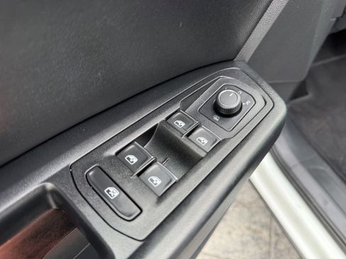 Used 2019 Volkswagen Atlas SE image 11