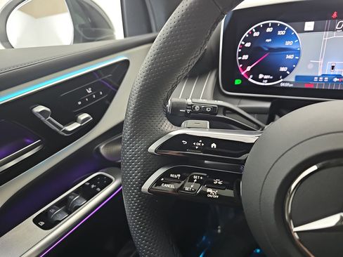 Certified 2025 Mercedes-Benz GLC 300 4MATIC image 33