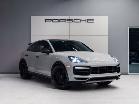 Certified 2022 Porsche Cayenne Turbo GT AWD/4WD image 9
