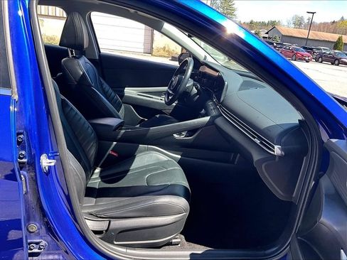 Used 2024 Hyundai Elantra Limited FWD image 14
