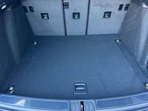 New 2026 Porsche Macan GTS image 17