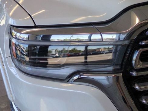 New 2026 RAM 1500 Limited w/ Trailer Tow Group AWD/4WD image 8