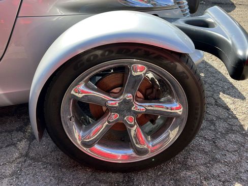Used 2000 Plymouth Prowler RWD image 8