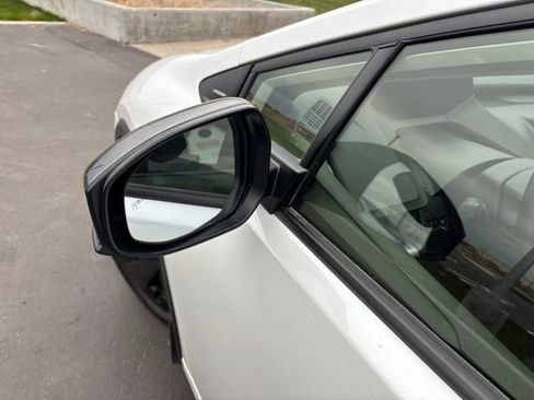 Used 2024 Toyota Prius LE image 27