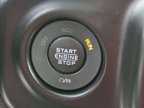 Used 2021 Jeep Gladiator Rubicon w/ LED Lighting Group AWD/4WD image 21