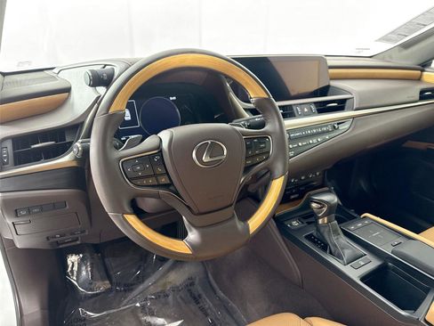 Used 2019 Lexus ES 350 Ultra Luxury image 4
