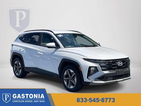 Used 2025 Hyundai Tucson SEL FWD image 1
