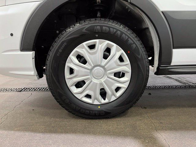 Used 2024 Ford Transit 350 XLT RWD image 22