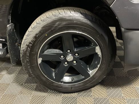 Used 2016 RAM 1500 Tradesman AWD/4WD image 28