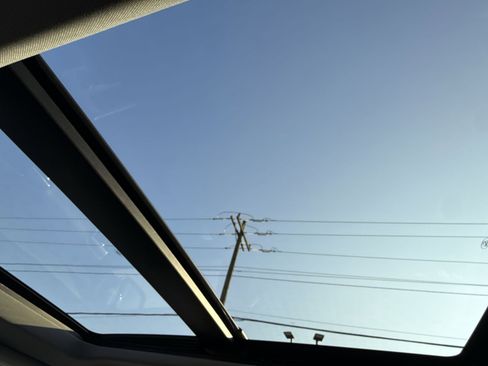 Used 2023 Ford Explorer Limited w/ Equipment Group 301A image 24