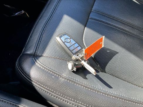 Used 2020 Ford Expedition Max Limited w/ Equipment Group 301A image 10