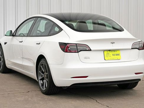 Used 2022 Tesla Model 3 image 49