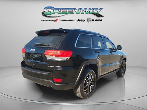 Used 2019 Jeep Grand Cherokee Laredo w/ Laredo X Package image 3