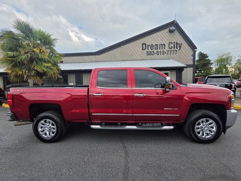 Used 2019 Chevrolet Silverado 2500 LTZ w/ Duramax Plus Package AWD/4WD image 2