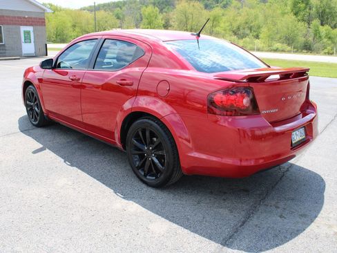 Used 2013 Dodge Avenger SXT w/ Blacktop Pkg FWD image 3