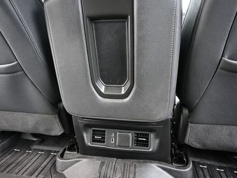 Used 2025 GMC Sierra 2500 SLT AWD/4WD image 34