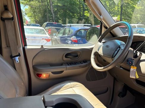Used 2002 Ford F150 King Ranch AWD/4WD image 17