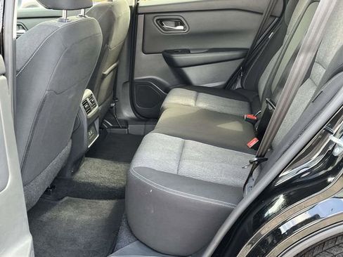 Used 2025 Nissan Rogue SV image 15