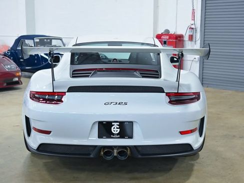 Used 2019 Porsche 911 GT3 RS RWD image 17