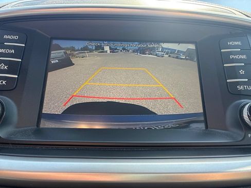 Used 2020 Kia Sorento L FWD image 21