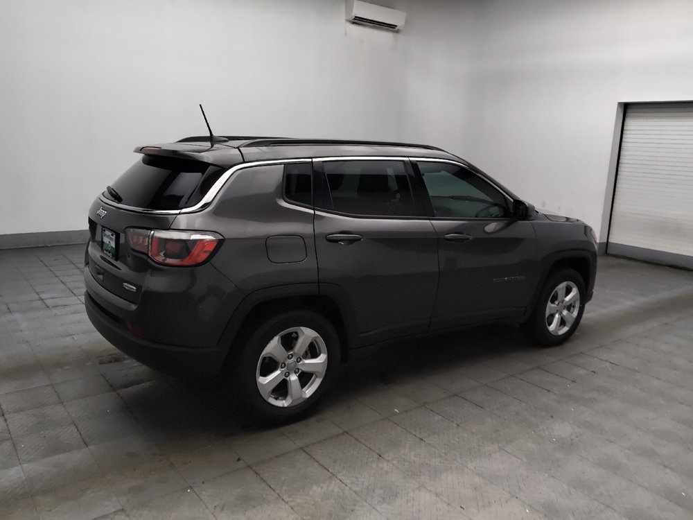 Used 2019 Jeep Compass Latitude FWD image 10